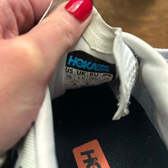 EUC :: Hoka One One :: Rincon 3 :: white/blue glass :: size 7 - Picture 5 of 5